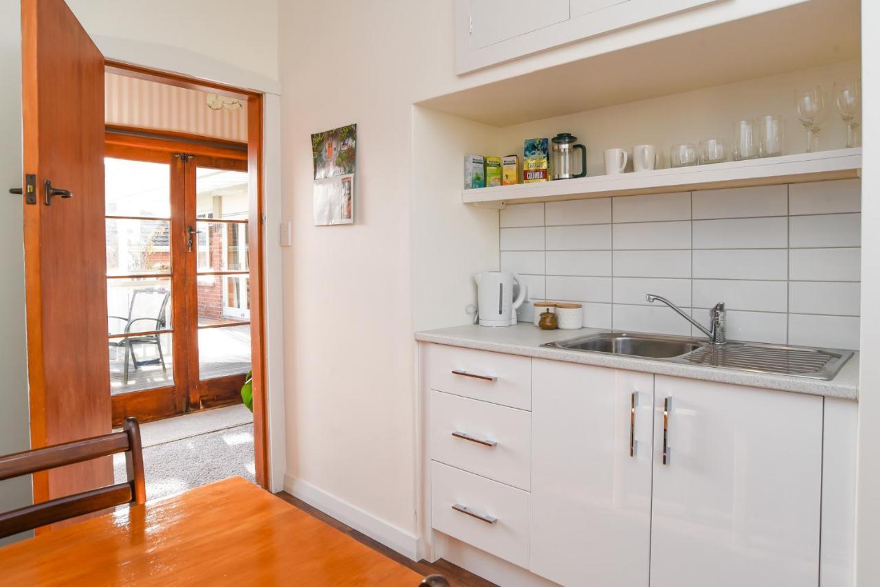 Sunny Mornington 2 Bedroom Guest Suite ديوندين المظهر الخارجي الصورة