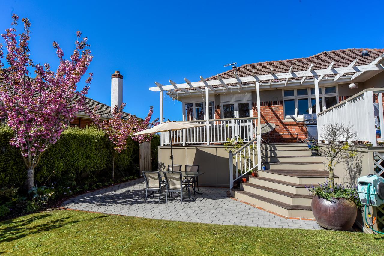 Sunny Mornington 2 Bedroom Guest Suite ديوندين المظهر الخارجي الصورة